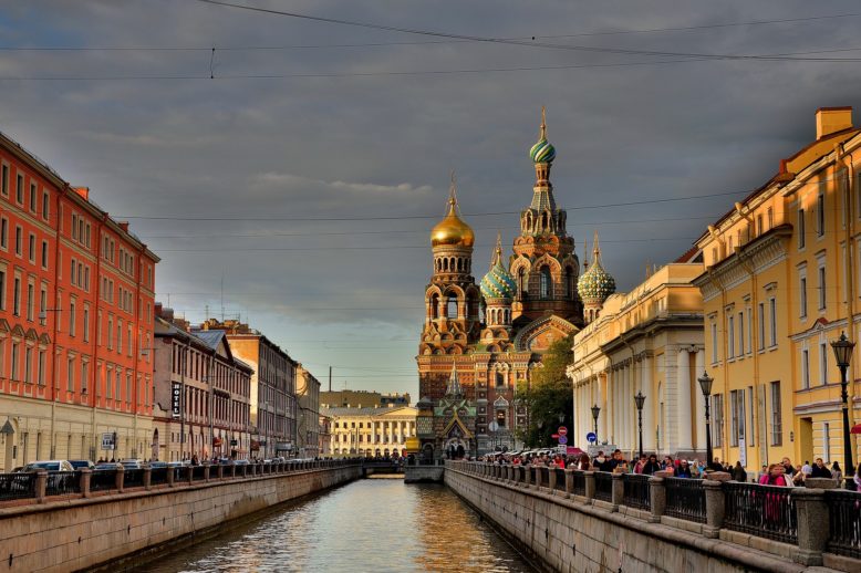 st-petersburg-russia-3747214_1920