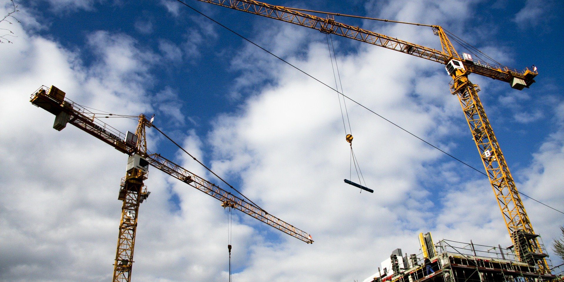 construction-site-285645_1920