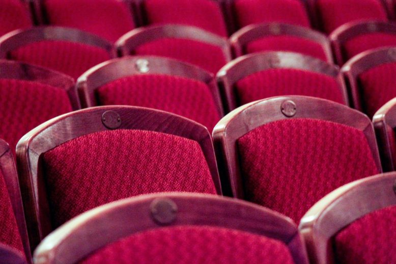 theatre-4783908_1920