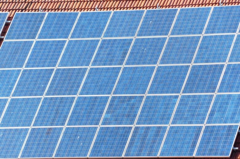 solar-cells-100442_1920