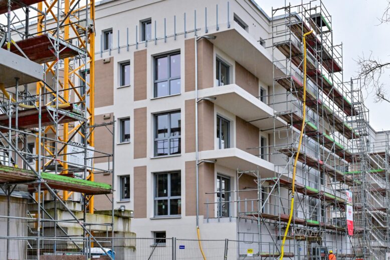 wohnungen-bau-geruest-100~3840×2160